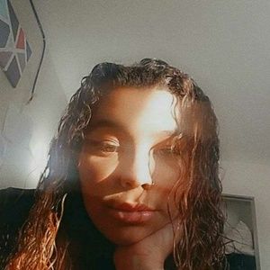 Meet your Posher, Tayvia